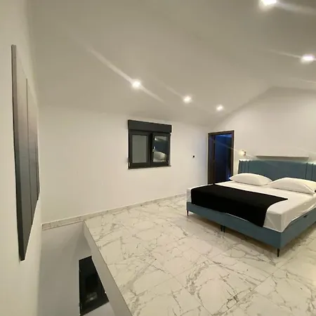 Apartment Apartman Ban Banjol